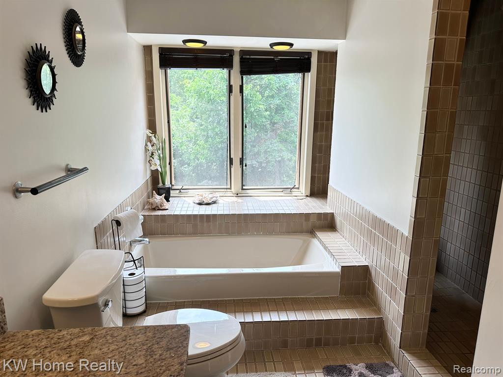 4501 ORCHARD TRAIL, Orchard Lake Village, MI 48324 — Photo 62