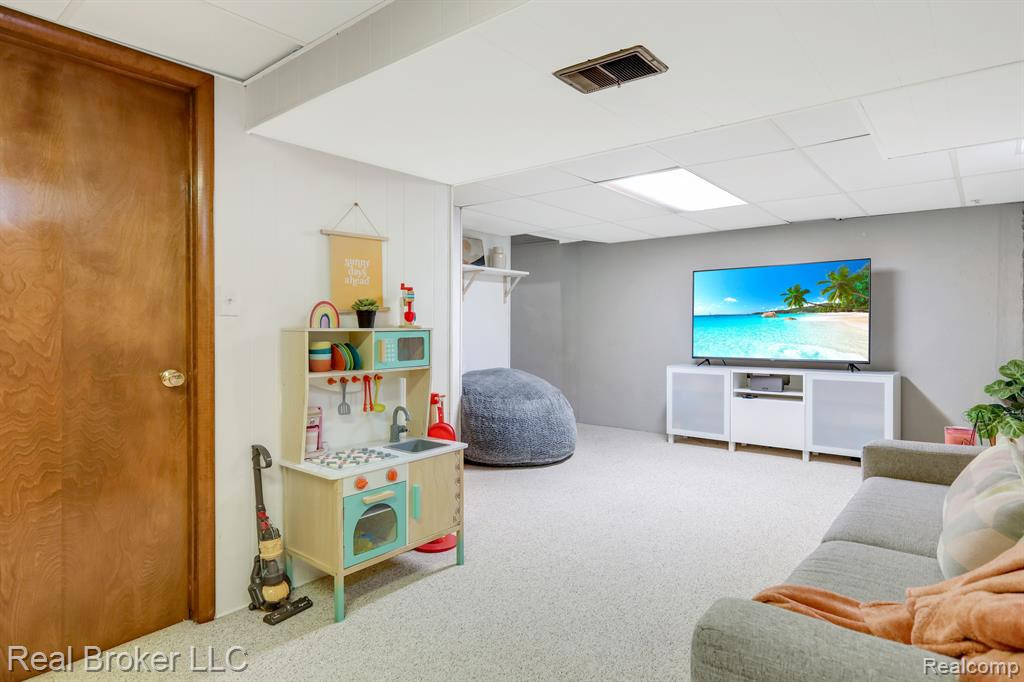 1830 WICKHAM Street, Royal Oak, MI 48073 — Photo 19