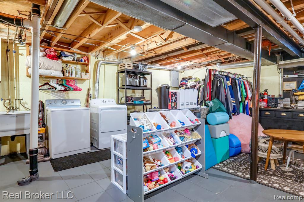 1830 WICKHAM Street, Royal Oak, MI 48073 — Photo 20