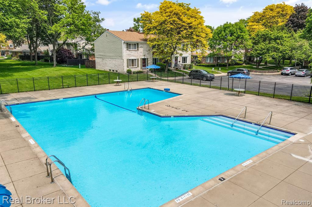 1830 WICKHAM Street, Royal Oak, MI 48073 — Photo 25