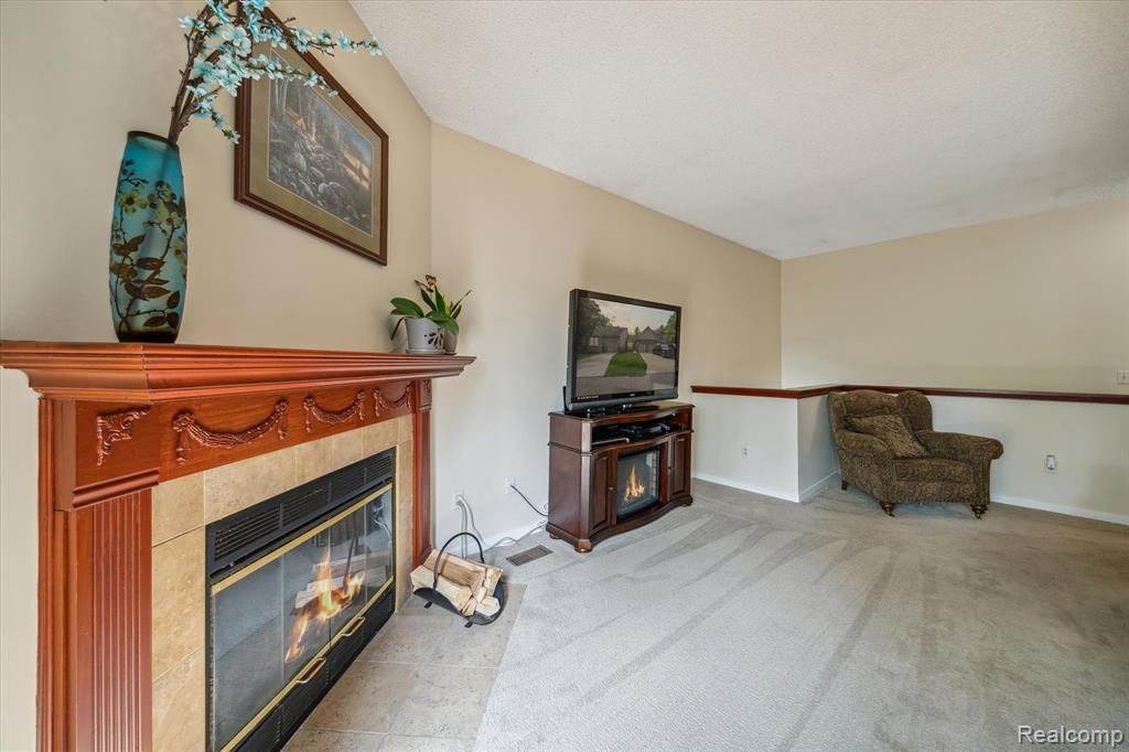 41995 ARROWHEAD Drive, Novi, MI 48377 — Photo 7