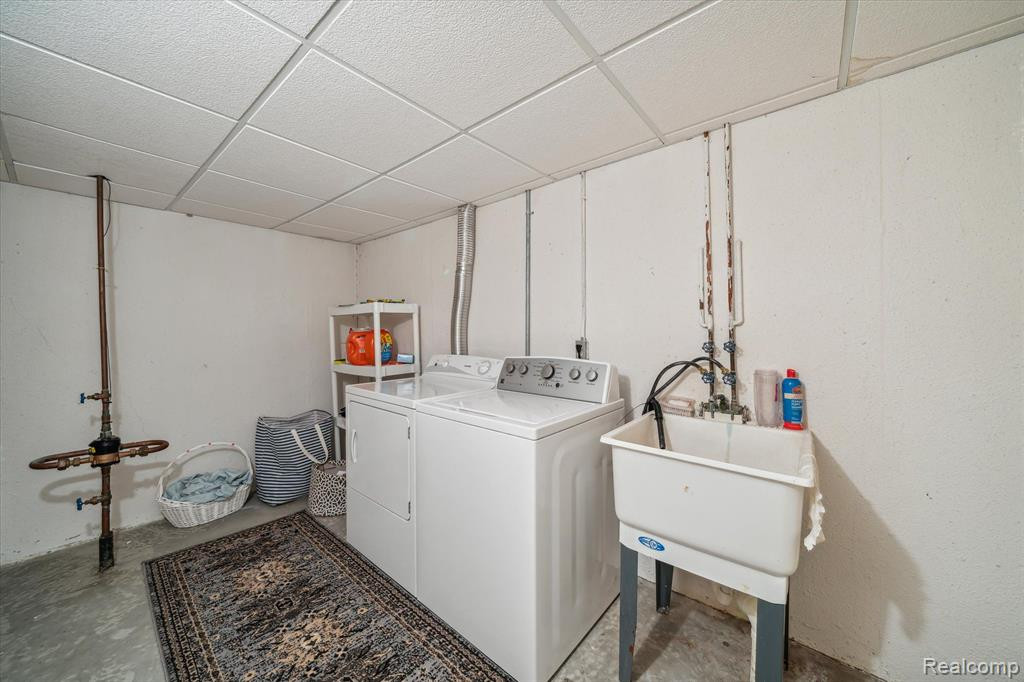 41995 ARROWHEAD Drive, Novi, MI 48377 — Photo 31