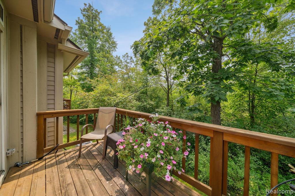 41995 ARROWHEAD Drive, Novi, MI 48377 — Photo 33