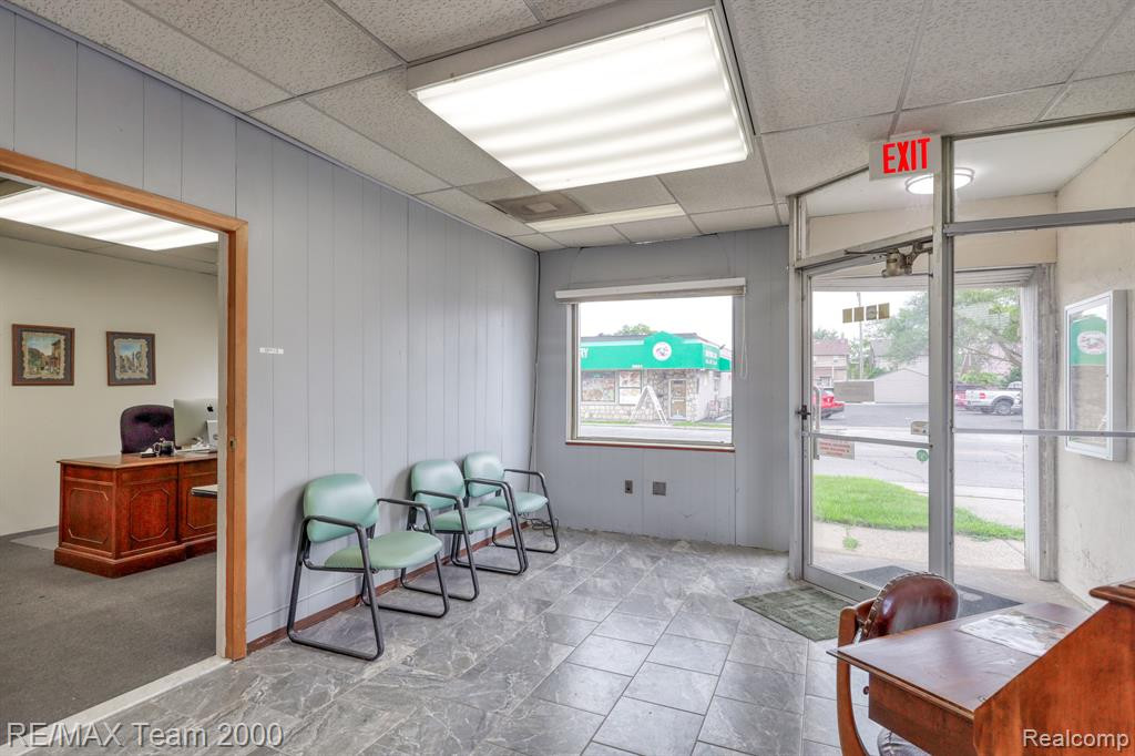 5824 CHASE Road, Dearborn, MI 48126 — Photo 12