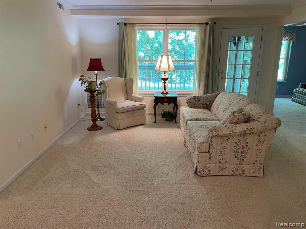 605 CURZON Court, 103, Howell, MI 48843 — Photo 12