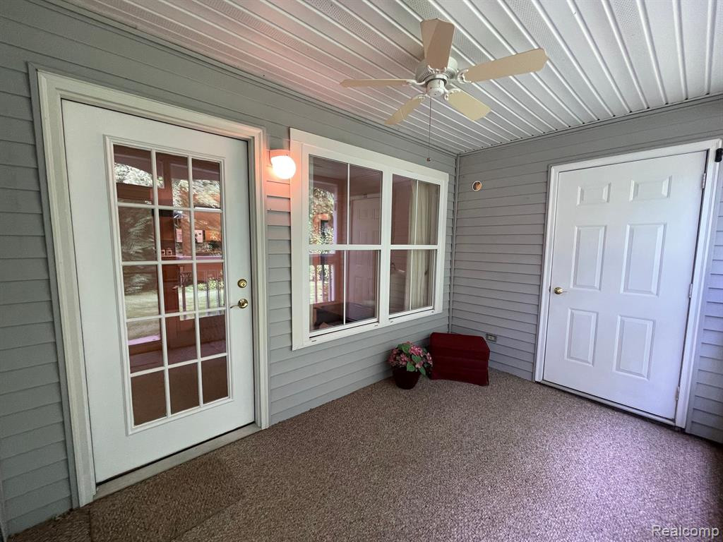 605 CURZON Court, 103, Howell, MI 48843 — Photo 25