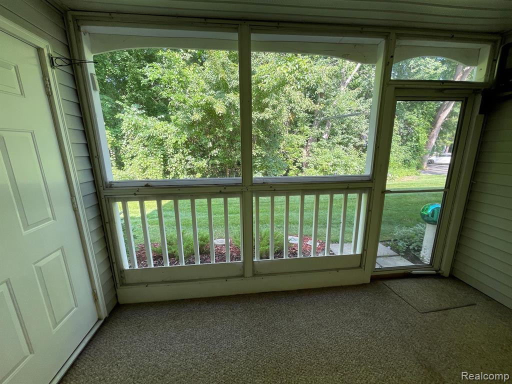 605 CURZON Court, 103, Howell, MI 48843 — Photo 27