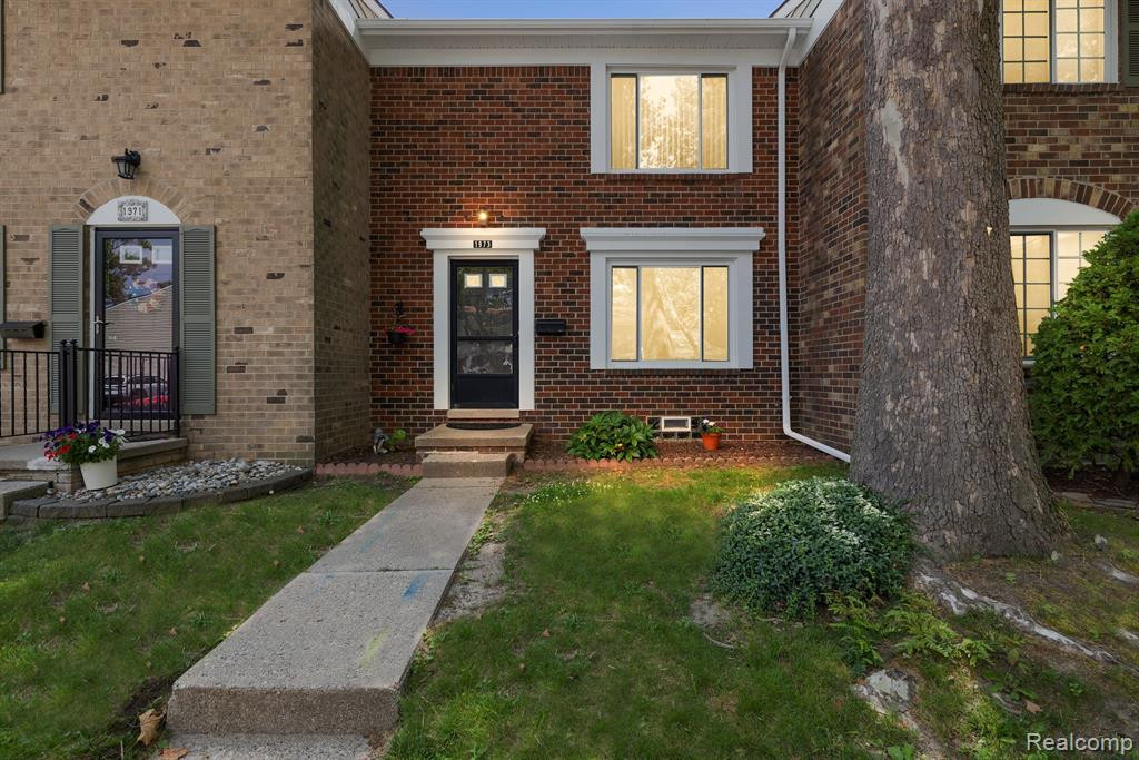 1973 SEABRIGHT Court, 285, Royal Oak, MI 48073 — front exterior