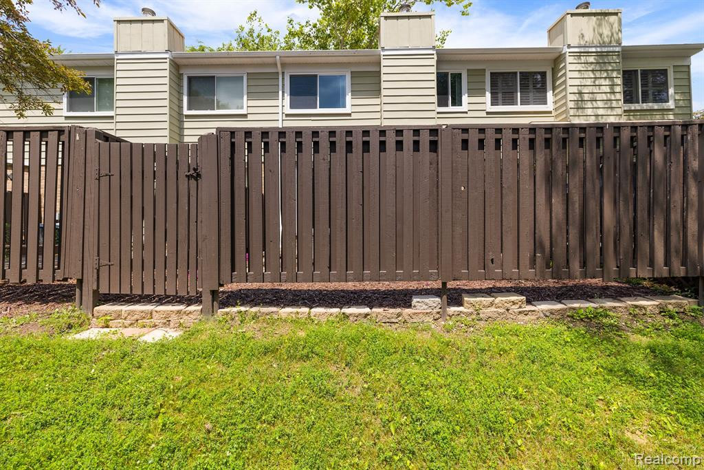 1973 SEABRIGHT Court, 285, Royal Oak, MI 48073 — Photo 4