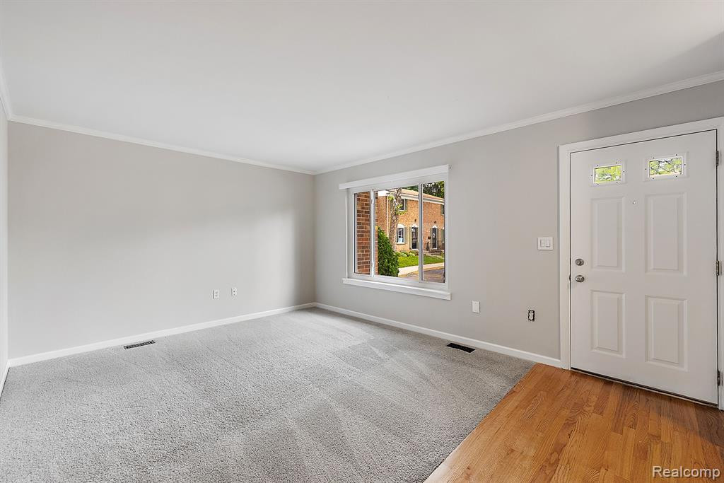 1973 SEABRIGHT Court, 285, Royal Oak, MI 48073 — Photo 8