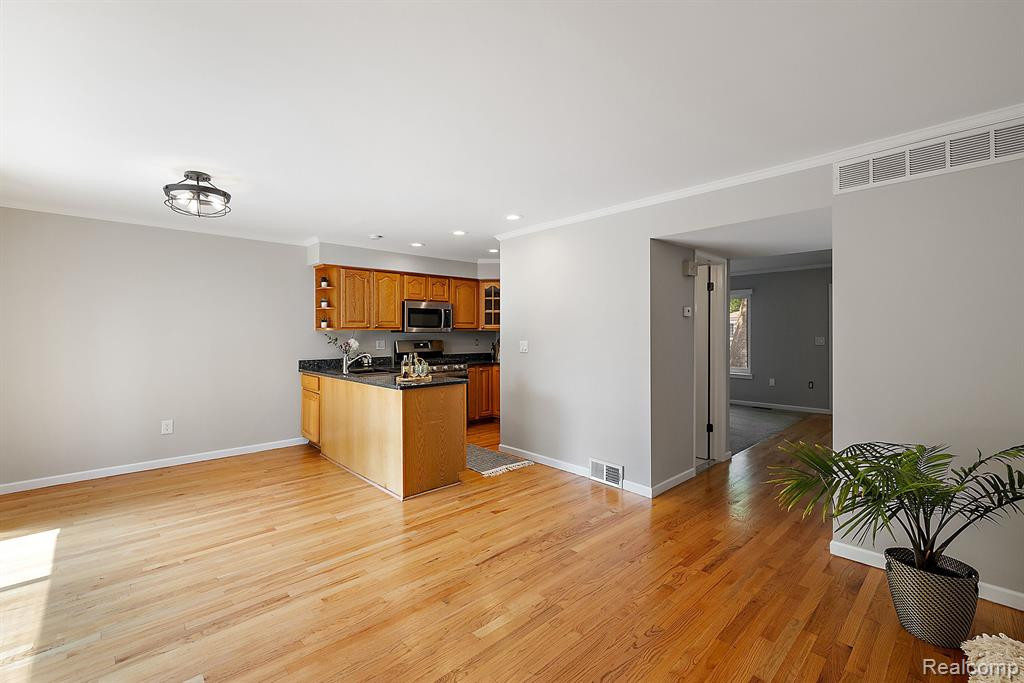 1973 SEABRIGHT Court, 285, Royal Oak, MI 48073 — Photo 14