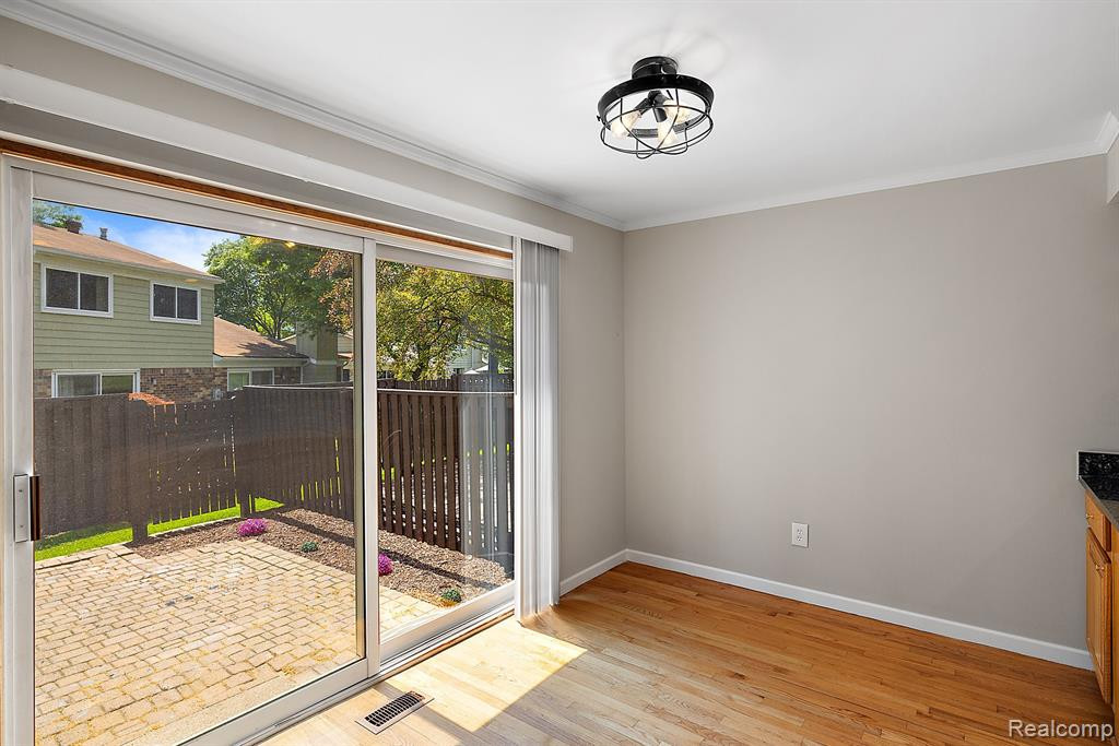 1973 SEABRIGHT Court, 285, Royal Oak, MI 48073 — Photo 16