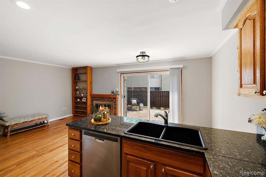 1973 SEABRIGHT Court, 285, Royal Oak, MI 48073 — Photo 19