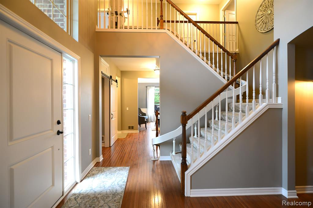 130 SINGH Boulevard, South Lyon, MI 48178 — Photo 2