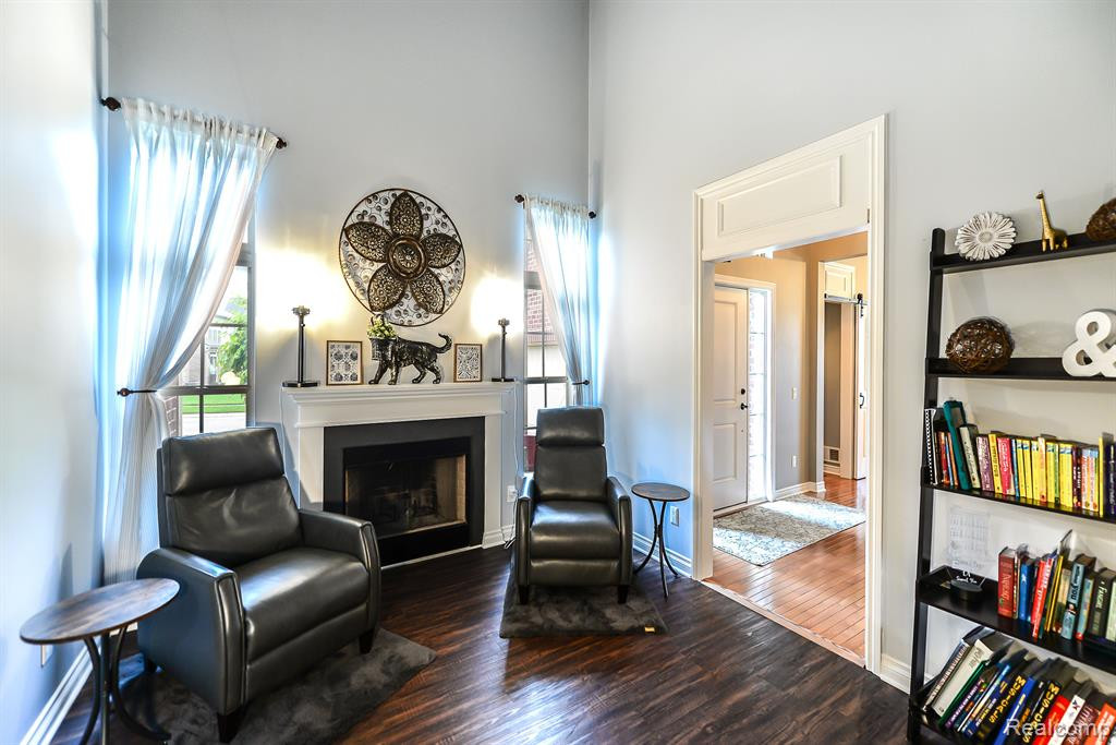 130 SINGH Boulevard, South Lyon, MI 48178 — Photo 14