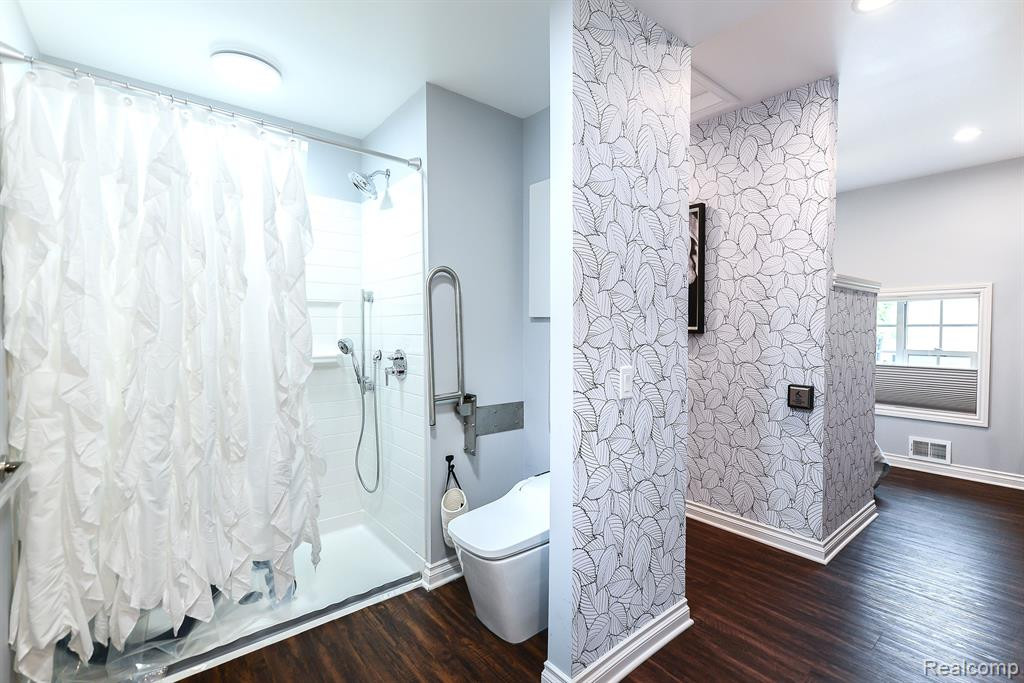 130 SINGH Boulevard, South Lyon, MI 48178 — Photo 18