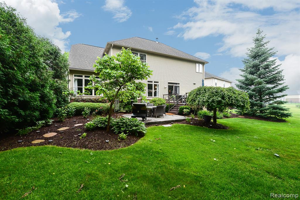 130 SINGH Boulevard, South Lyon, MI 48178 — Photo 30