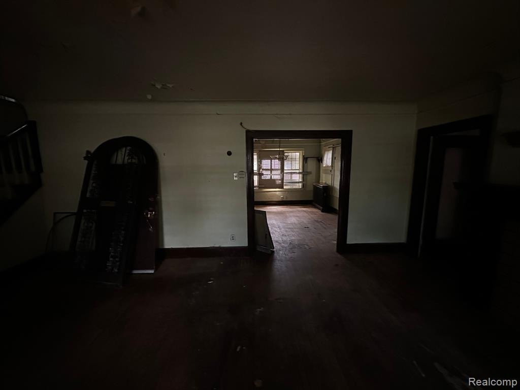 555 W GREENDALE, Highland Park, MI 48203 — Photo 5