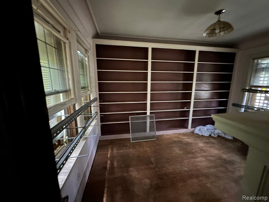 555 W GREENDALE, Highland Park, MI 48203 — Photo 9