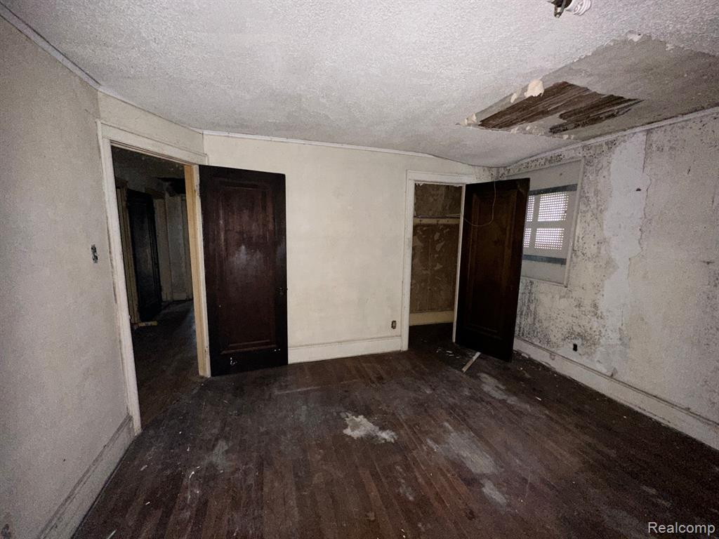 555 W GREENDALE, Highland Park, MI 48203 — Photo 29