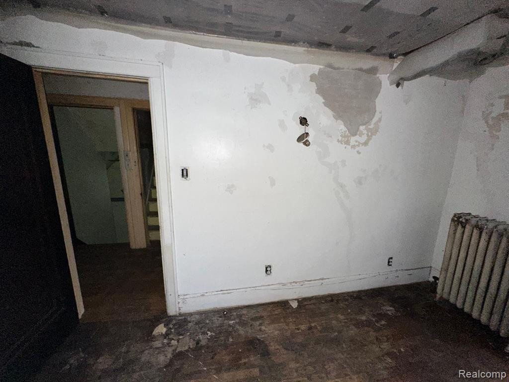 555 W GREENDALE, Highland Park, MI 48203 — Photo 31