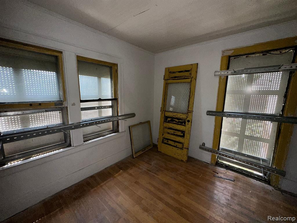 555 W GREENDALE, Highland Park, MI 48203 — Photo 44