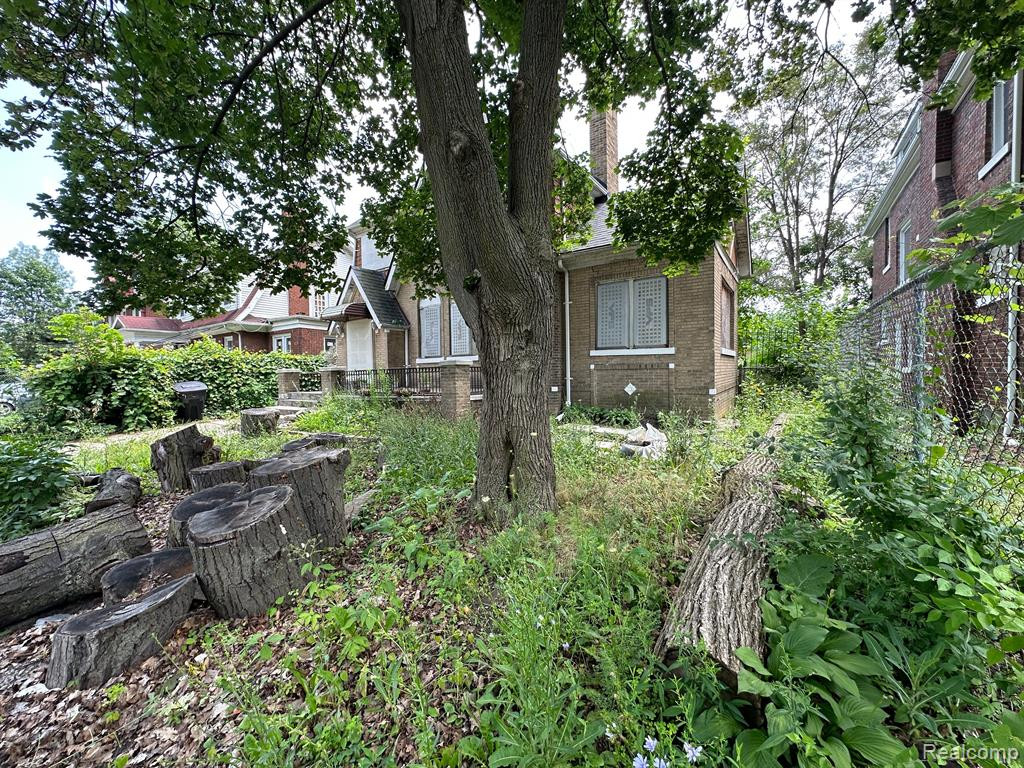 555 W GREENDALE, Highland Park, MI 48203 — Photo 83