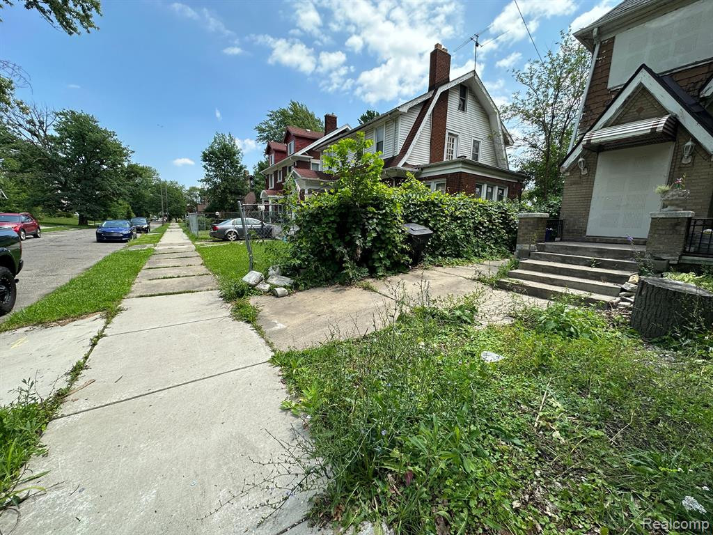 555 W GREENDALE, Highland Park, MI 48203 — Photo 85