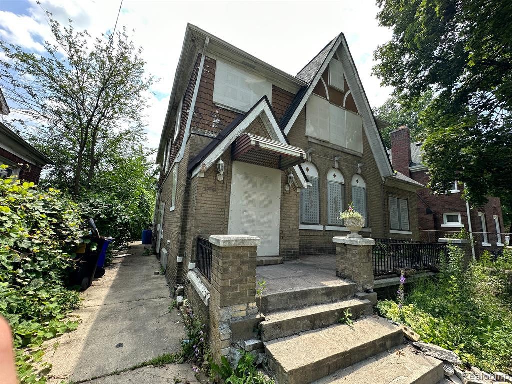 555 W GREENDALE, Highland Park, MI 48203 — Photo 87