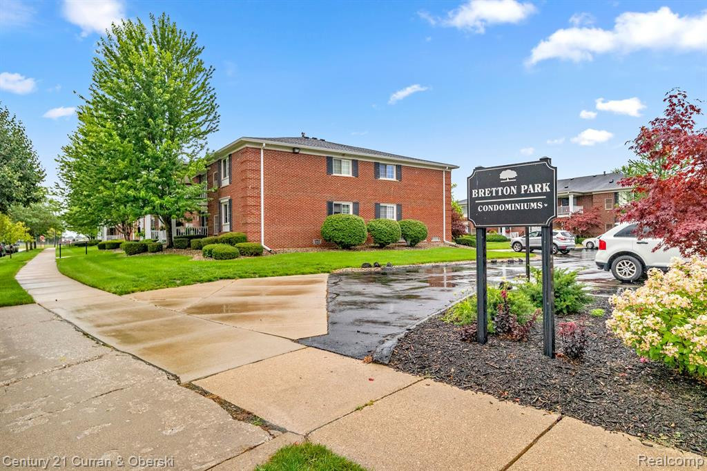 1749 MONTICELLO Street, E-3, Trenton, MI 48183 — Photo 3