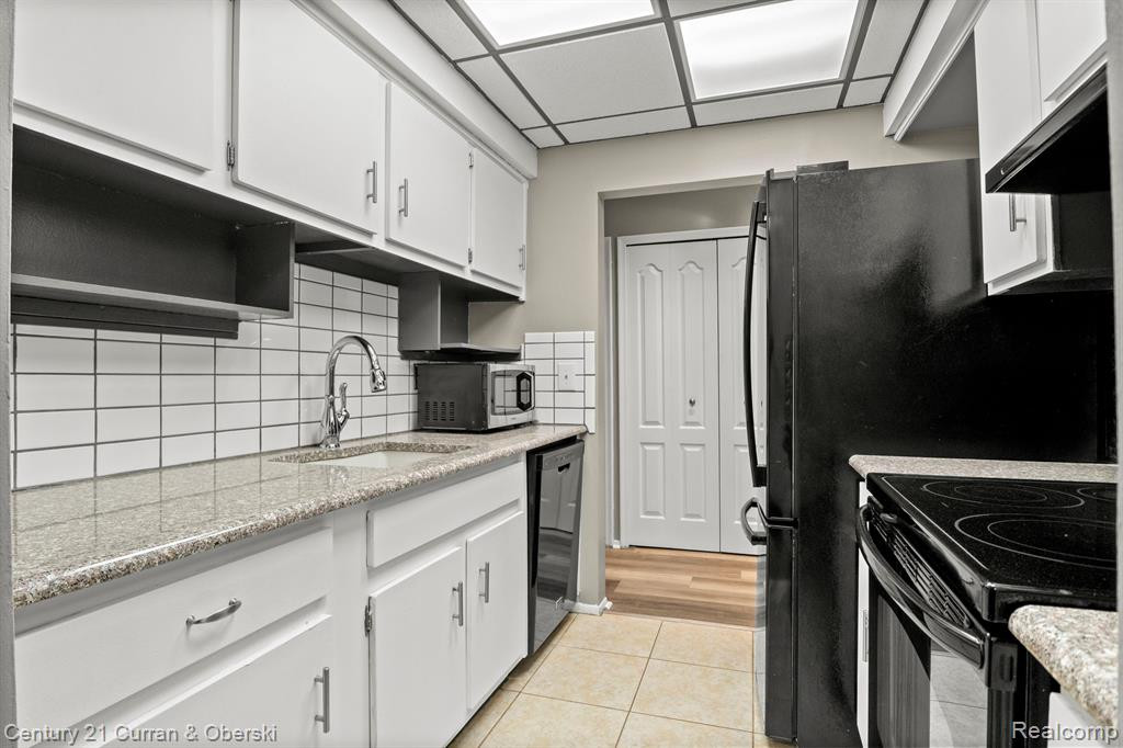 1749 MONTICELLO Street, E-3, Trenton, MI 48183 — Photo 14