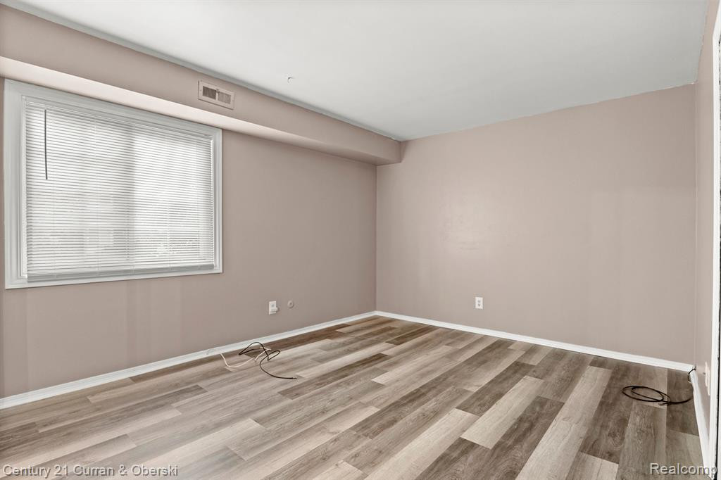 1749 MONTICELLO Street, E-3, Trenton, MI 48183 — Photo 20