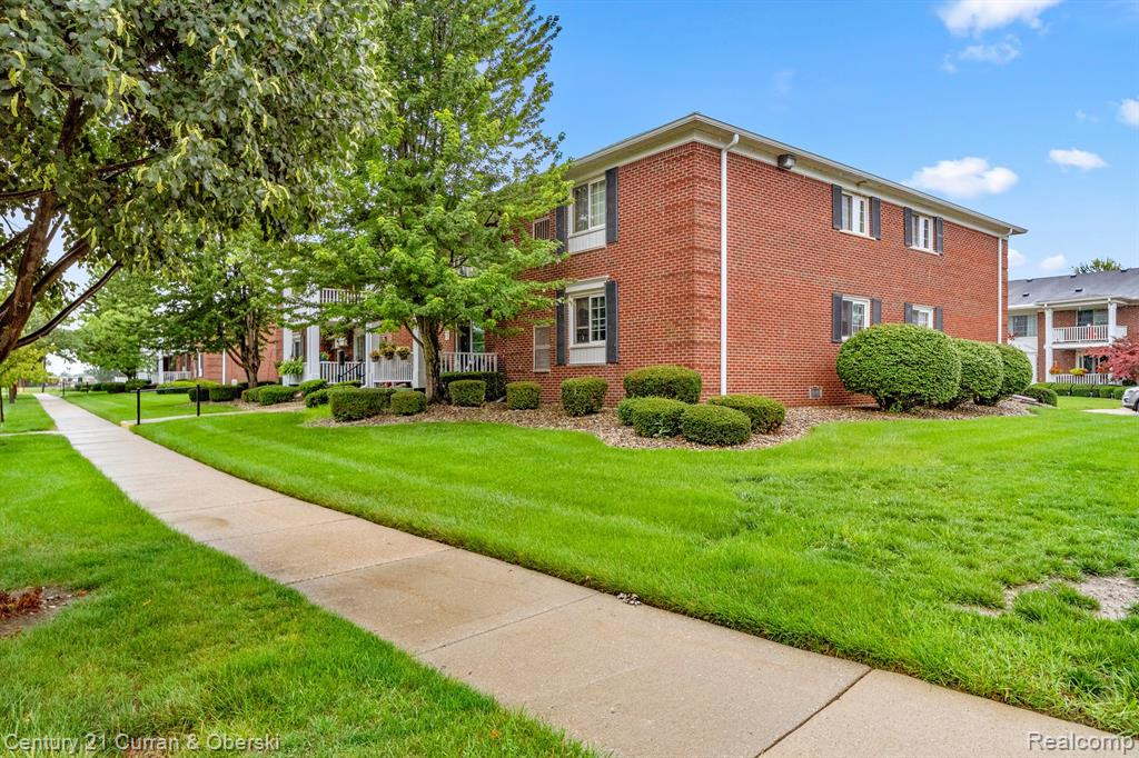 1749 MONTICELLO Street, E-3, Trenton, MI 48183 — Photo 32