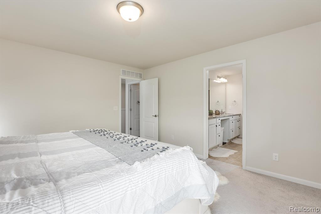 704 BACKSHORE Drive, Canton, MI 48187 — Photo 19