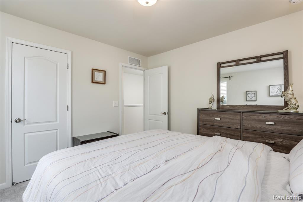 704 BACKSHORE Drive, Canton, MI 48187 — Photo 26