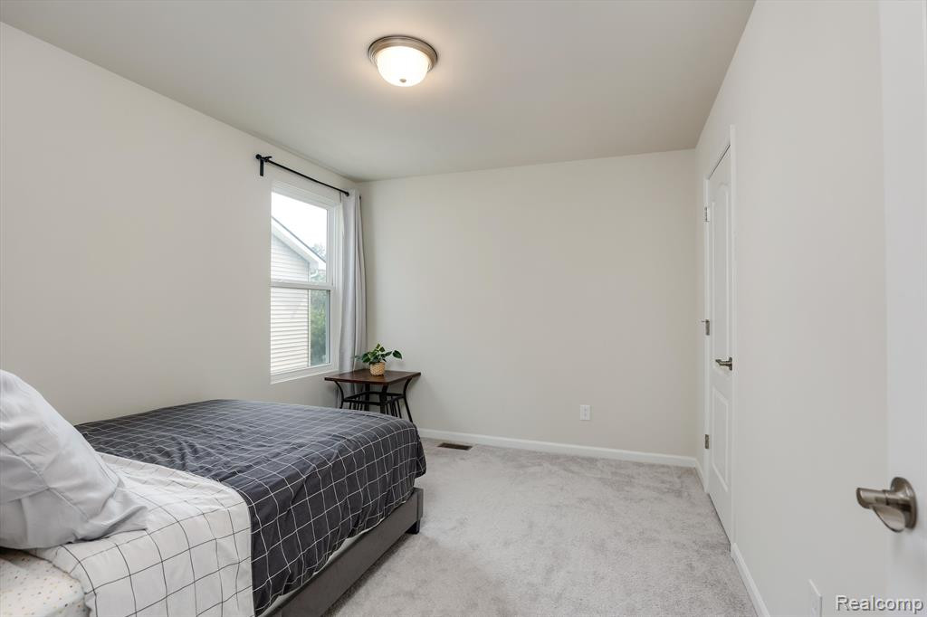 704 BACKSHORE Drive, Canton, MI 48187 — Photo 27