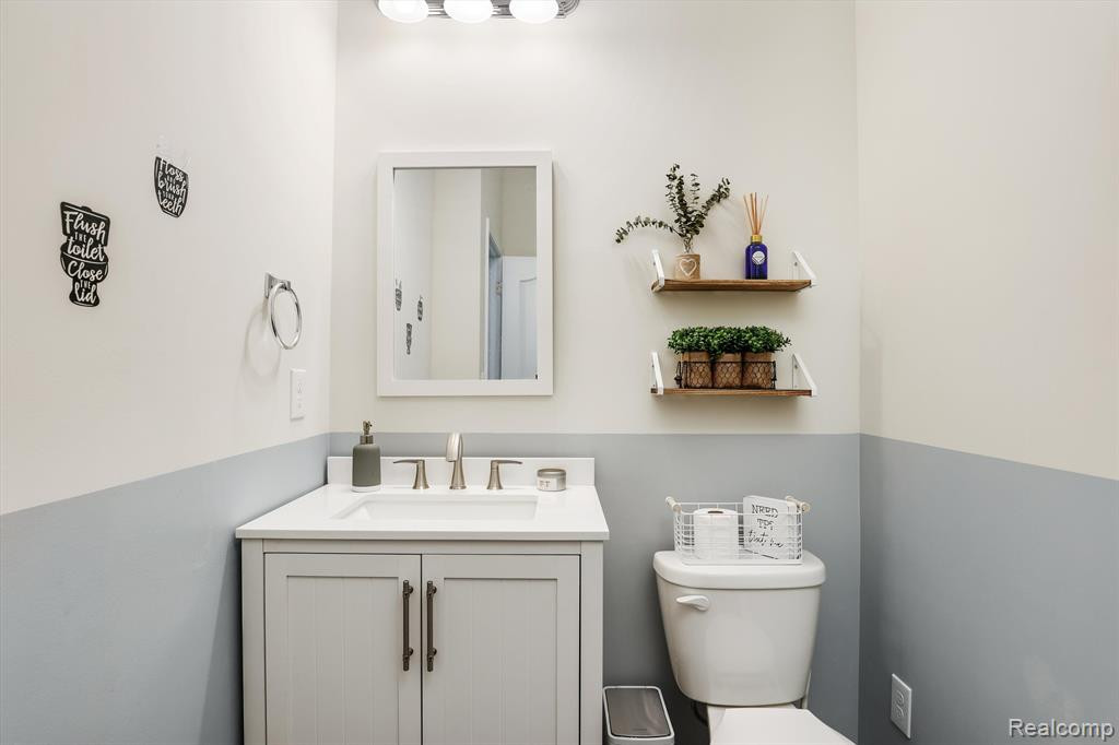704 BACKSHORE Drive, Canton, MI 48187 — Photo 29