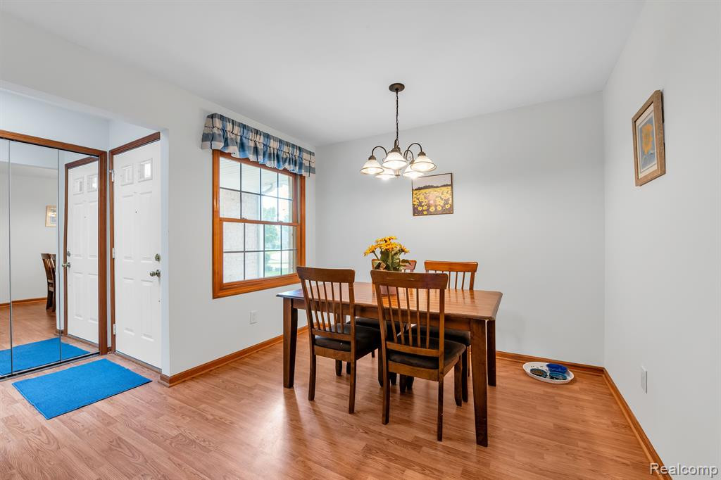 42100 STARLITE, Canton, MI 48187 — Photo 5