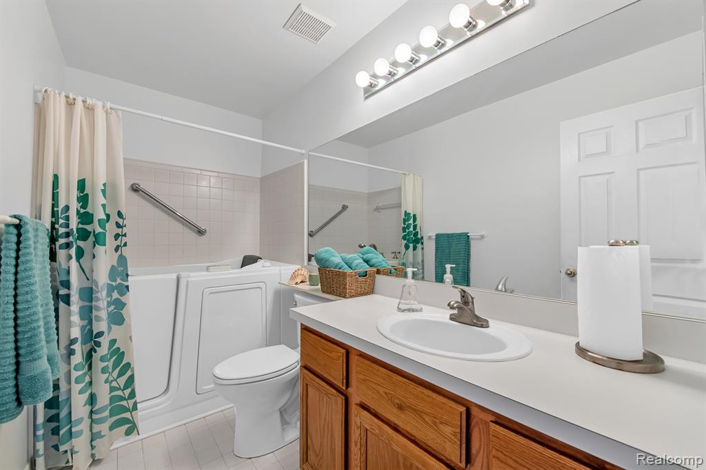 42100 STARLITE, Canton, MI 48187 — Photo 15