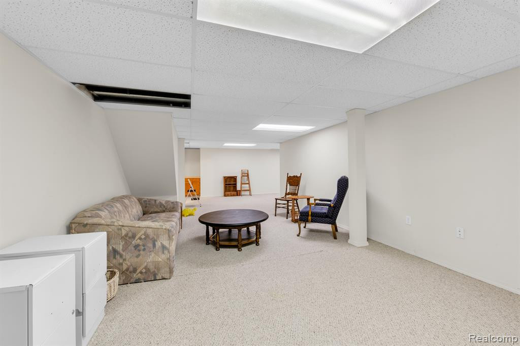 42100 STARLITE, Canton, MI 48187 — Photo 21