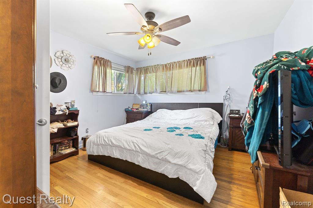 9984 HEMINGWAY, Redford, MI 48239 — Photo 13