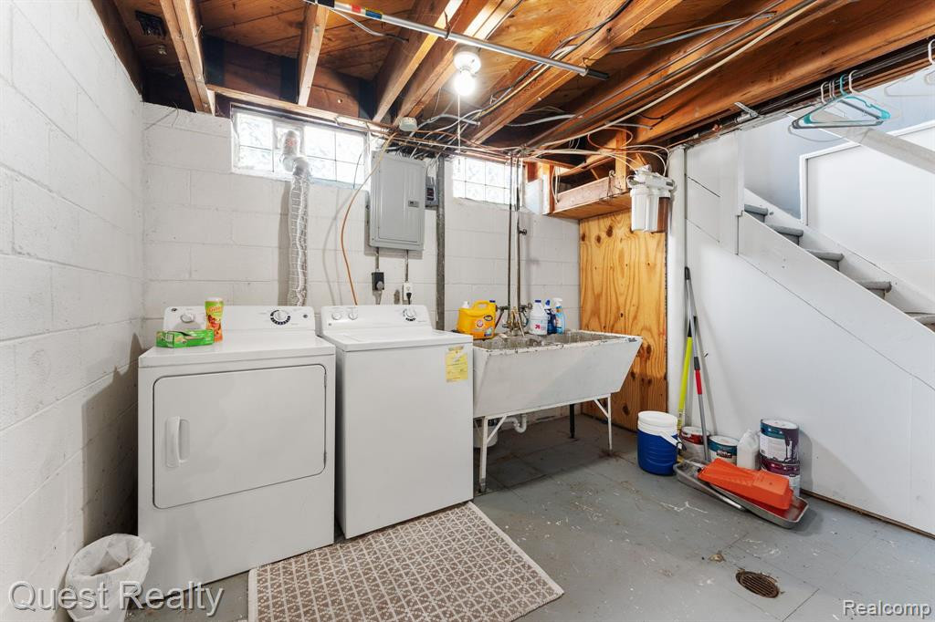 9984 HEMINGWAY, Redford, MI 48239 — Photo 17