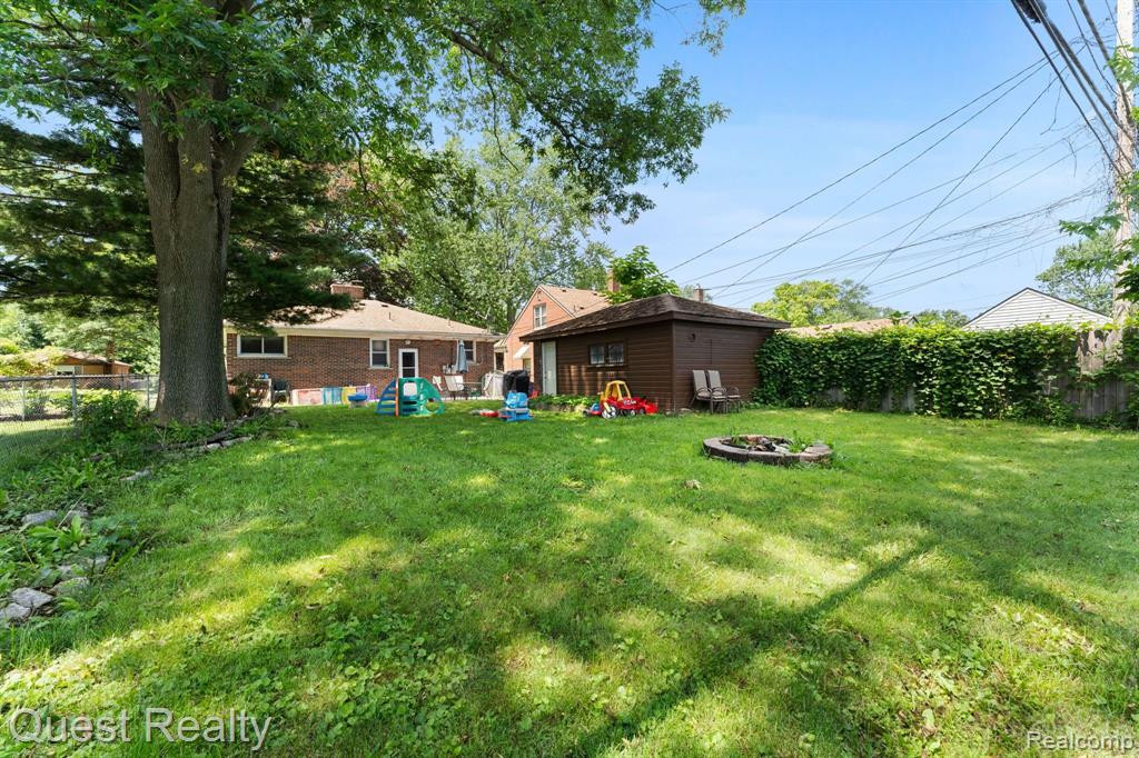 9984 HEMINGWAY, Redford, MI 48239 — Photo 21
