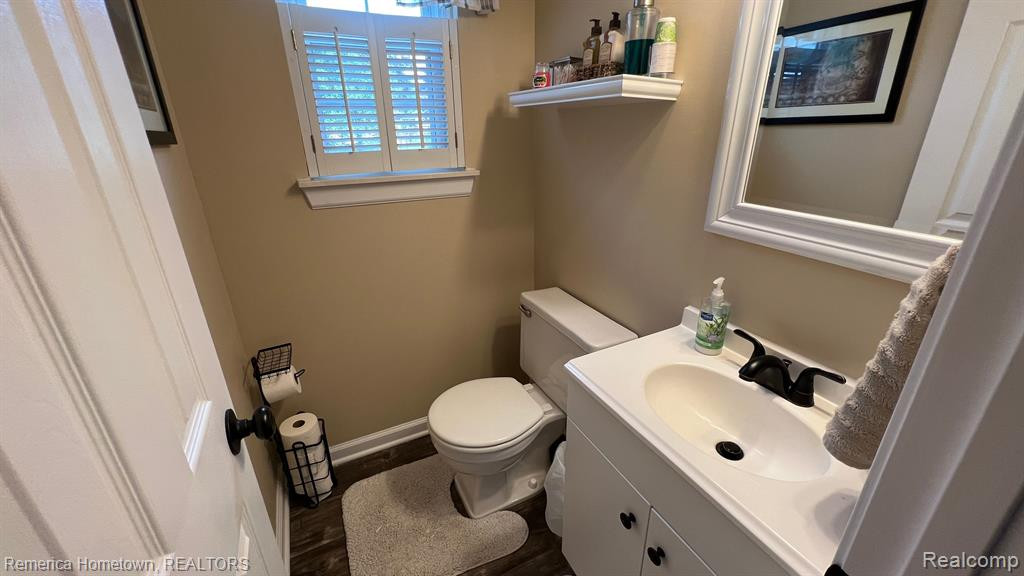 1108 W LEMONT, Canton, MI 48187 — Photo 8