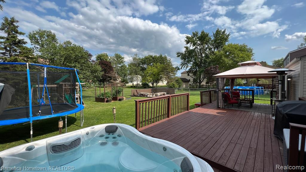 1108 W LEMONT, Canton, MI 48187 — Photo 27