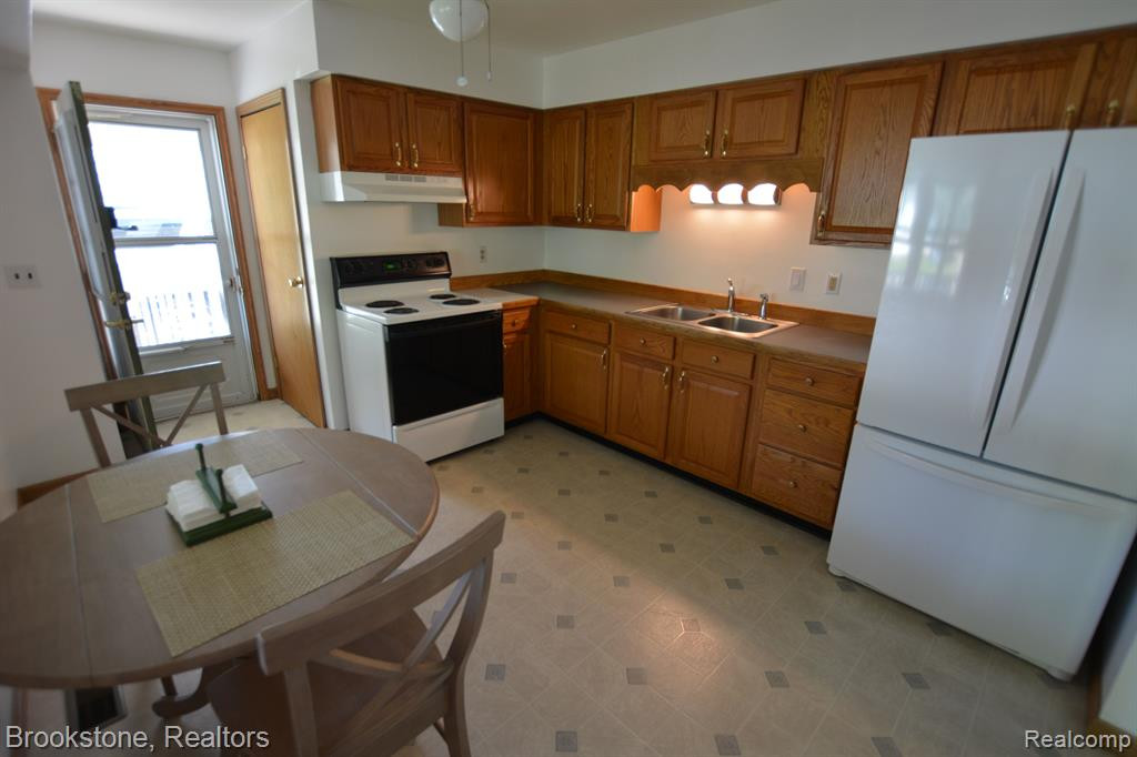 241 LEAVER Street, Vernon, MI 48476 — Photo 6