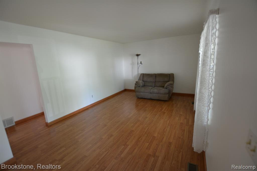 241 LEAVER Street, Vernon, MI 48476 — Photo 8