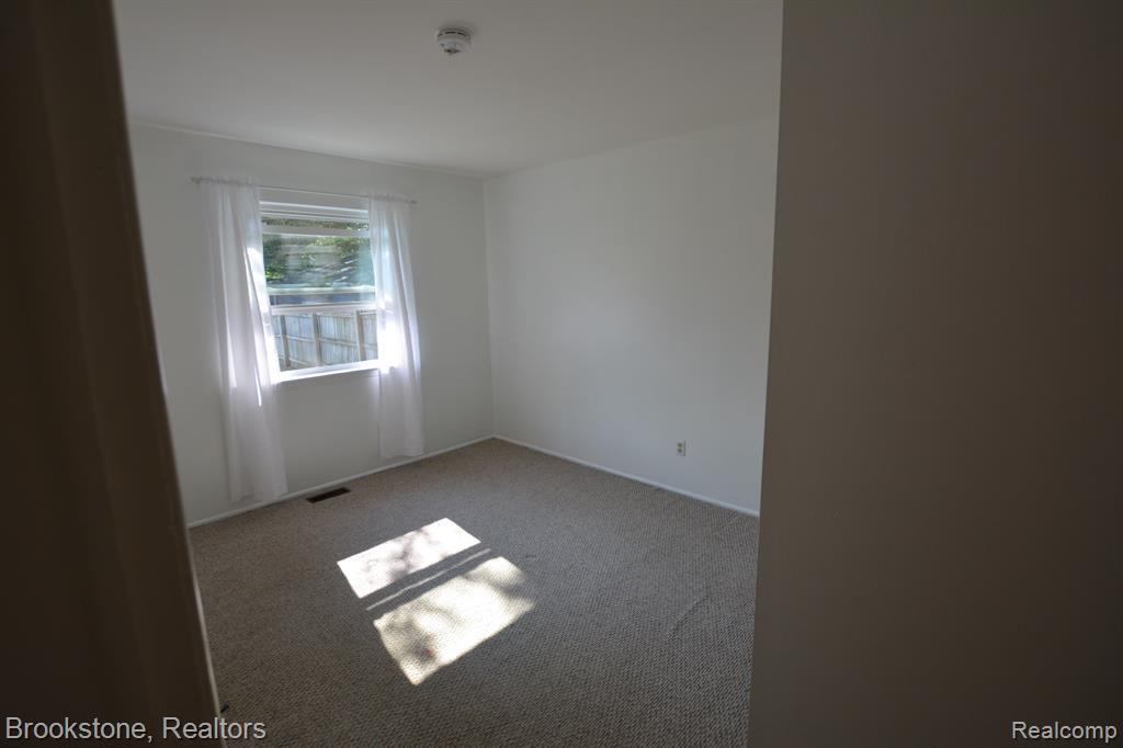 241 LEAVER Street, Vernon, MI 48476 — Photo 12