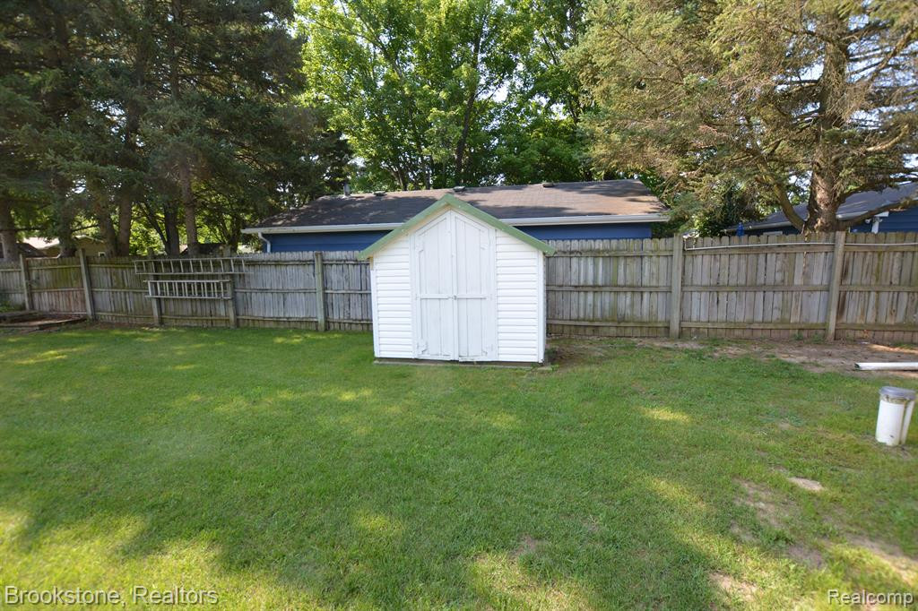 241 LEAVER Street, Vernon, MI 48476 — Photo 27