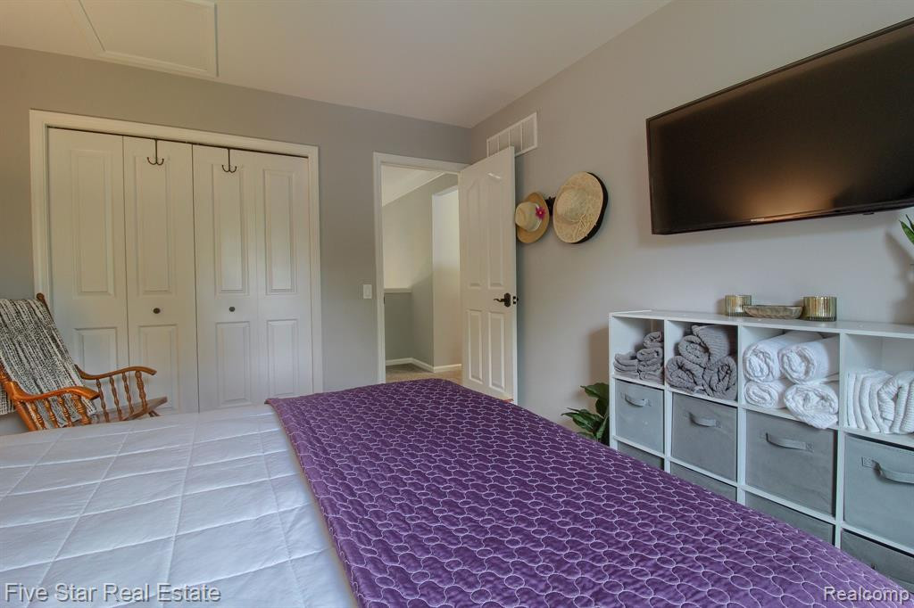 45488 Morningside Road, Canton, MI 48187 — Photo 29